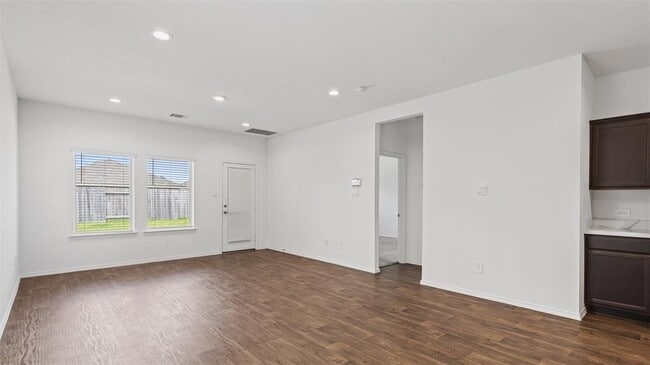 Building Photo - 14040 Thunder Pnes Dr