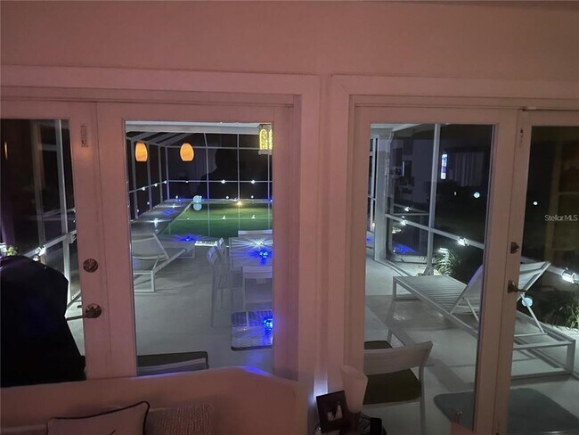 Building Photo - 329 Bernard Ave