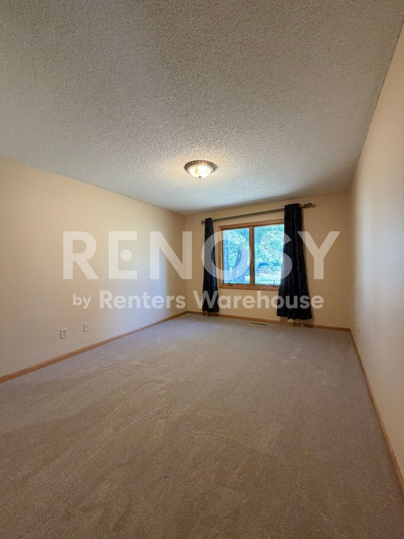 Building Photo - 12787 Germane Ave