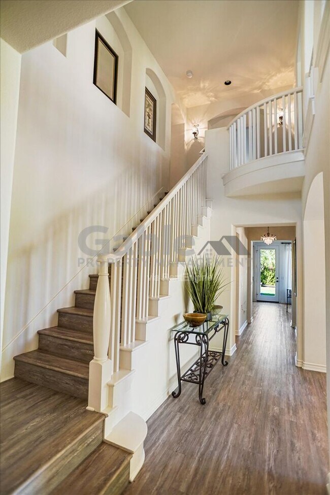 Building Photo - 26155 Lone Rock Ct