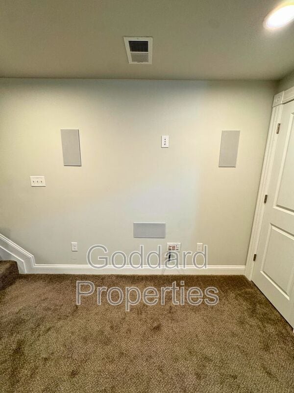 Building Photo - 842 N Patterson Park Ave