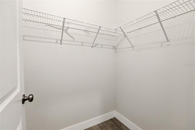 Building Photo - 870 Columbia St