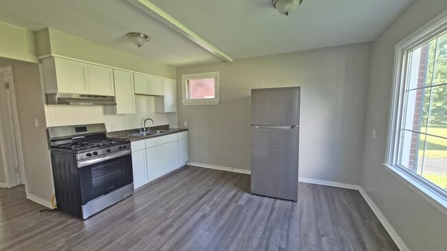 Building Photo - 4230 Chester Dr