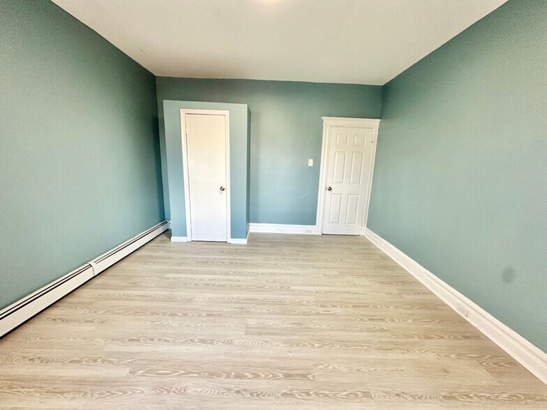 Building Photo - 11 Linden Ave