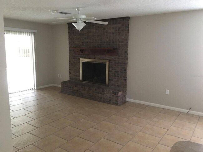 Building Photo - 210 SE 53rd Ct