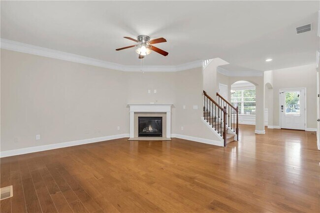 Building Photo - 3295 Carrick Rd