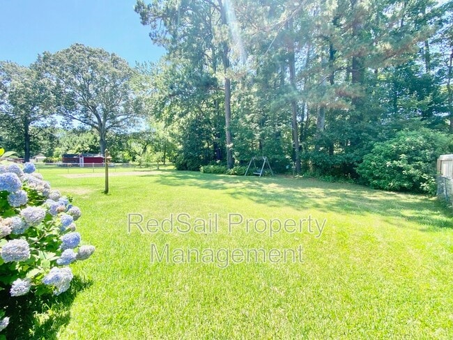 Building Photo - 487 Harwin Dr