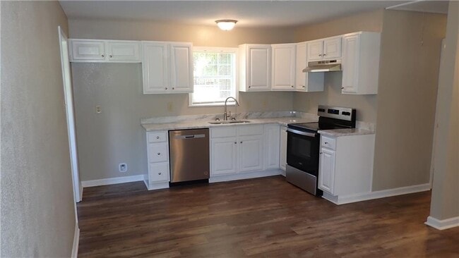 Building Photo - 9851 Abbeys Ln