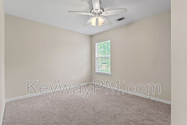 Building Photo - 219 Rainbow Falls