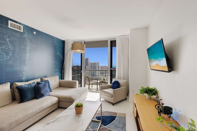 Primary Photo - 2602 E Hallandale Beach Blvd