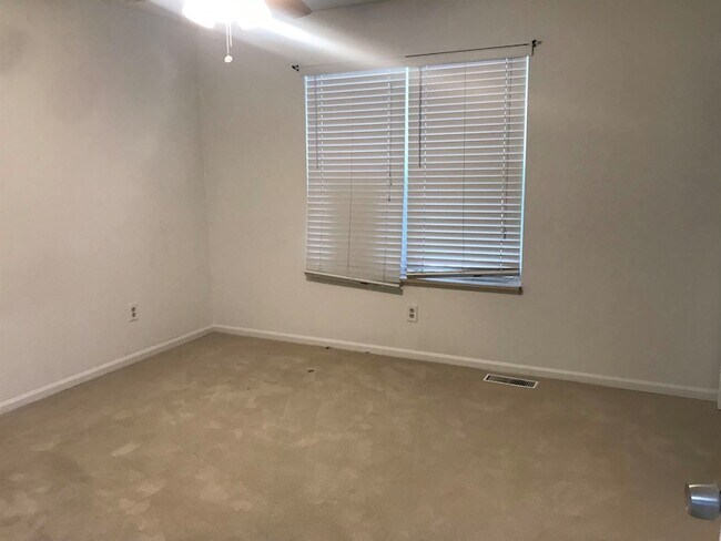 Building Photo - 615 Bowers Ct