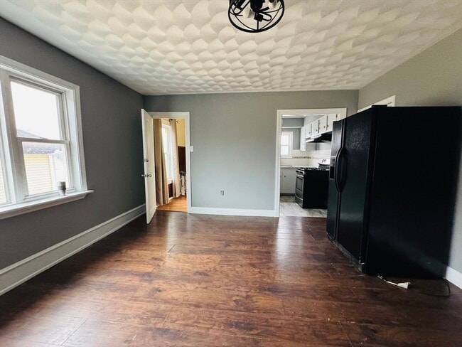 Building Photo - 166 Bradford Ave