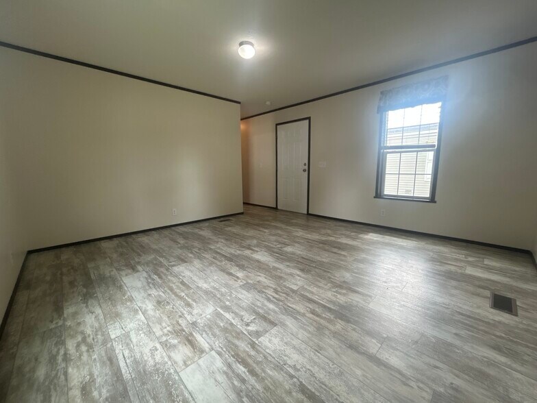 Building Photo - 11716 Cascade Cir