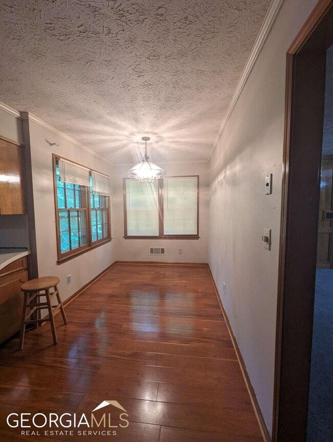 Building Photo - 1651 Howell Highlands Pl