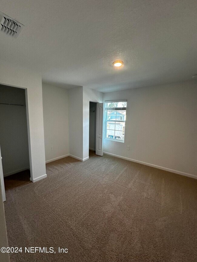 Building Photo - 35 Tidal Bch Ave