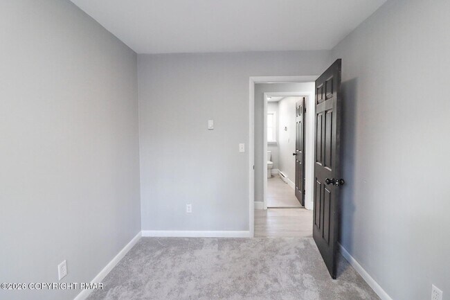 Building Photo - 1543 Coolbaugh Rd