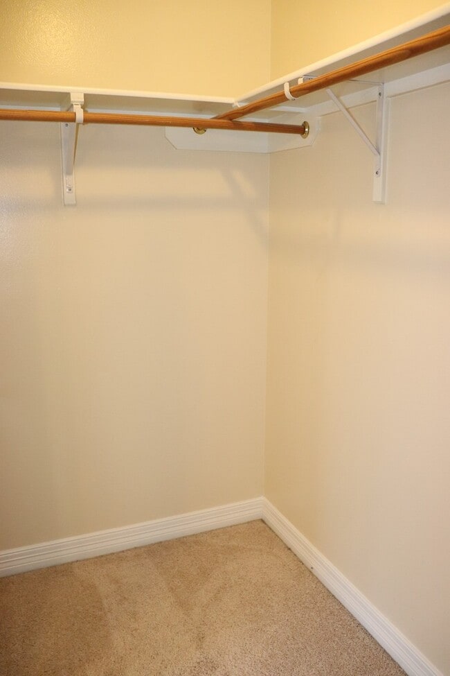 Building Photo - Lovely 3 bedroom 2 bath home for lease in ...