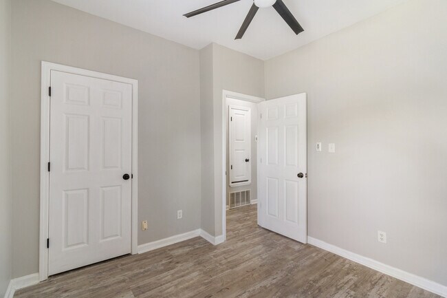 Building Photo - 9209 Acadia Pl