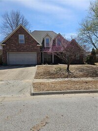 Building Photo - 3857 Edgewater Dr