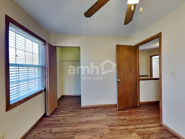 Building Photo - 4506 W Riverside Dr