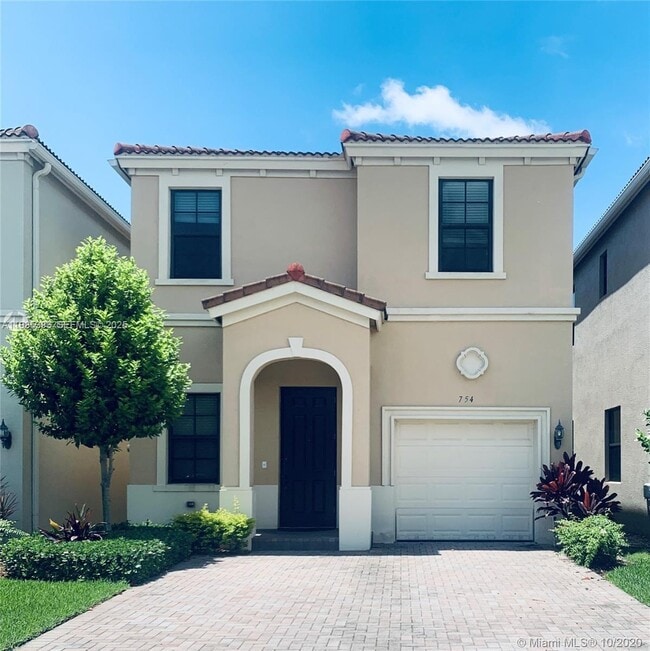 Building Photo - 754 NE 191st Terrace