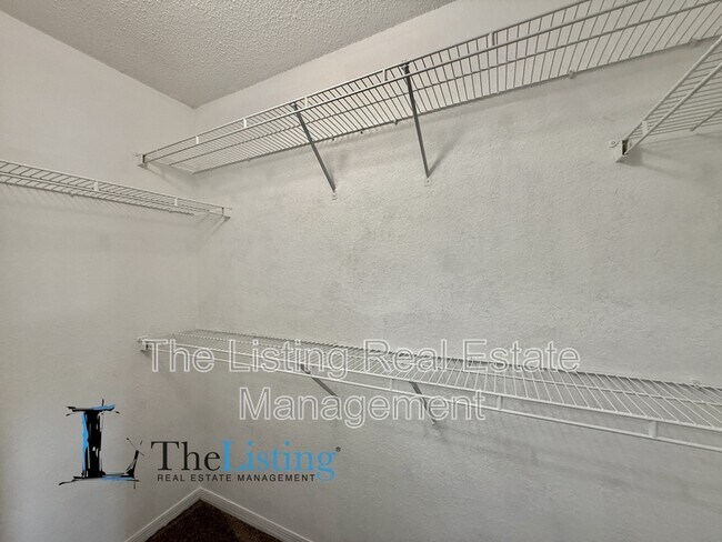 Building Photo - 18001 Richmond Pl Dr