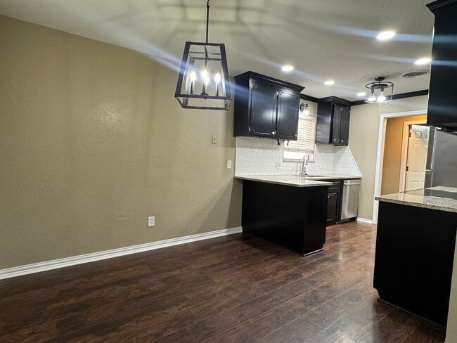 Building Photo - 117 SW 68th St