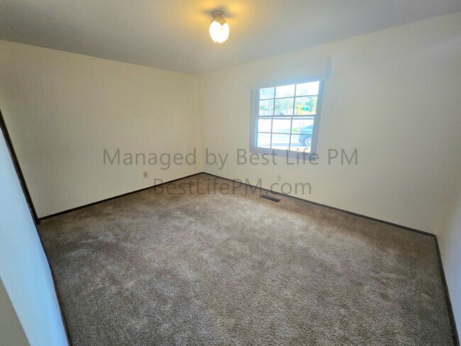 Building Photo - 2575 NW 119th Pl