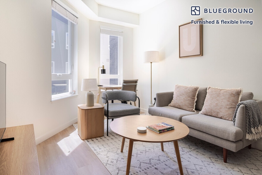 Primary Photo - 100 Callan Ave