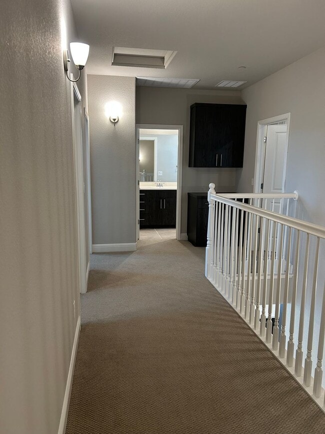 Building Photo - REDUCED!!!