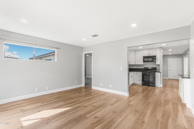 Building Photo - 634 Hillcrest Dr