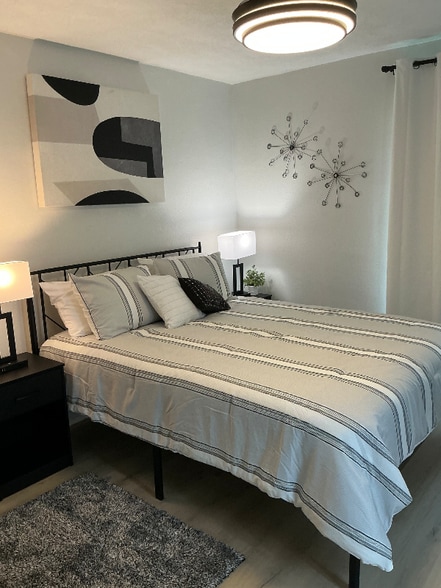 Building Photo - 3449 W Parkway St