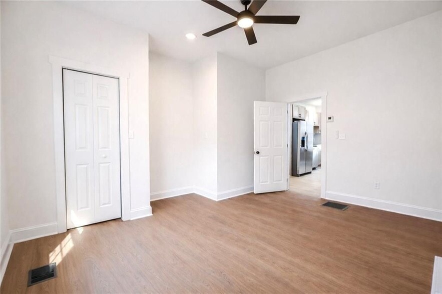 Building Photo - 1039 Astor Ave SW