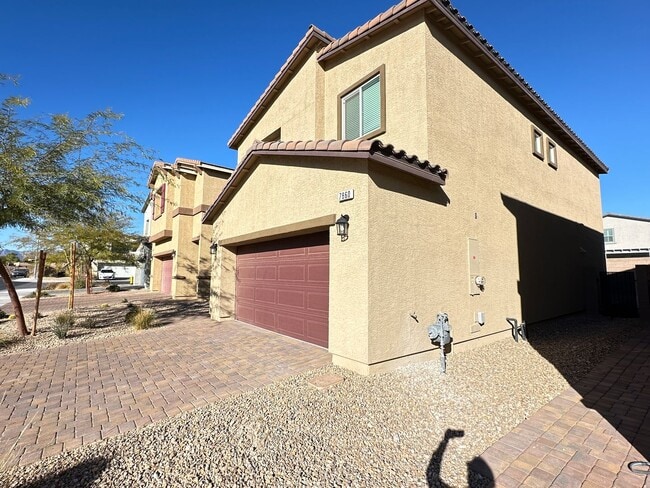 Building Photo - 7860 Pink Opal Ave