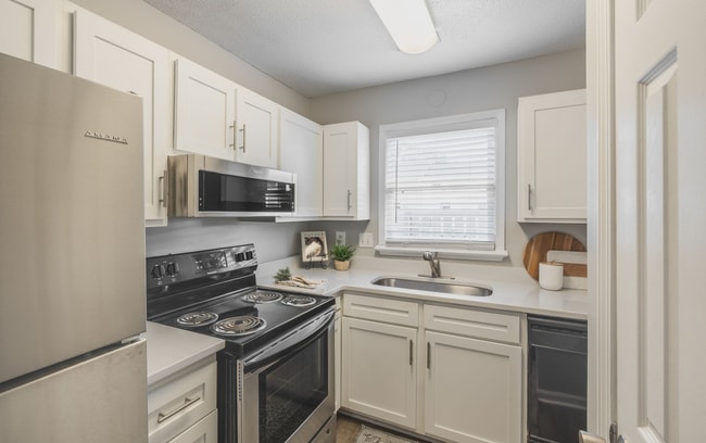 Building Photo - The Alden Townes