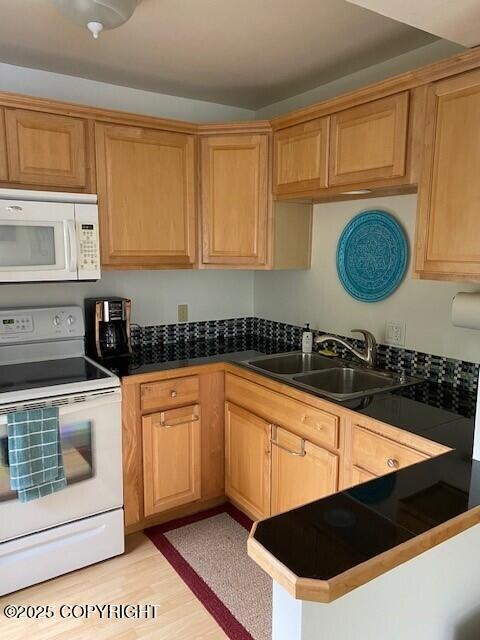 Building Photo - 320 Bawden St