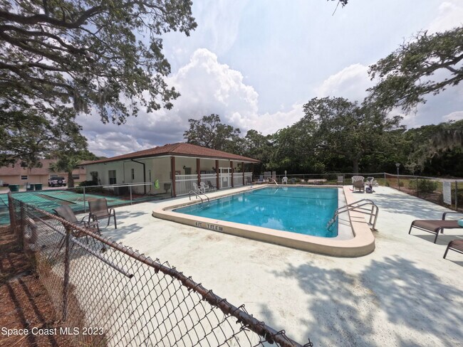 Building Photo - 3135 Shady Dell Ln