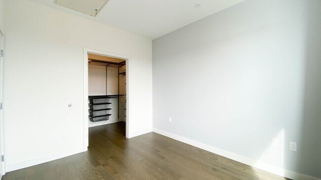 Building Photo - 65 Lewis St