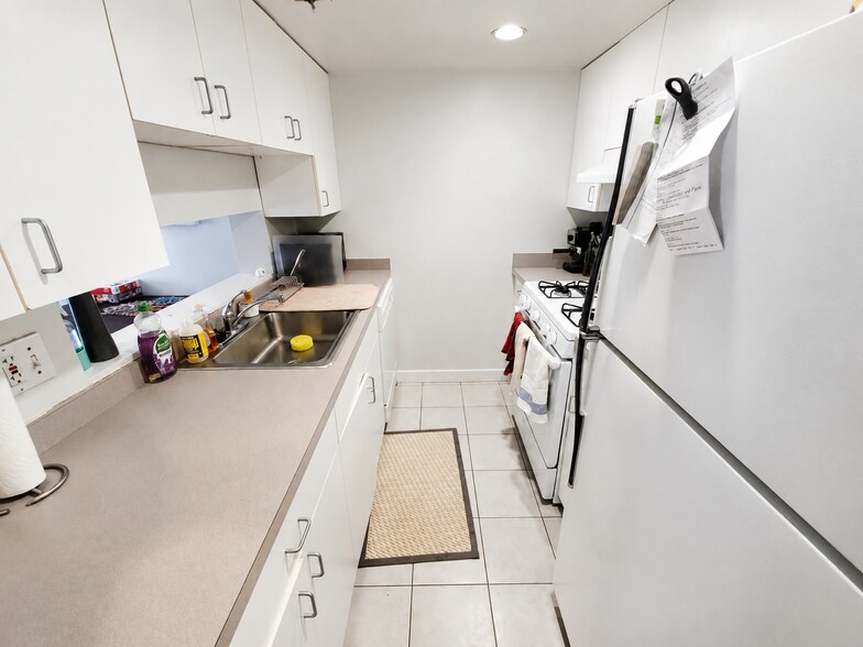 Building Photo - 1661-1663 Washington St. Unit 205