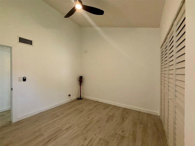 Building Photo - 1089 NW 13th St