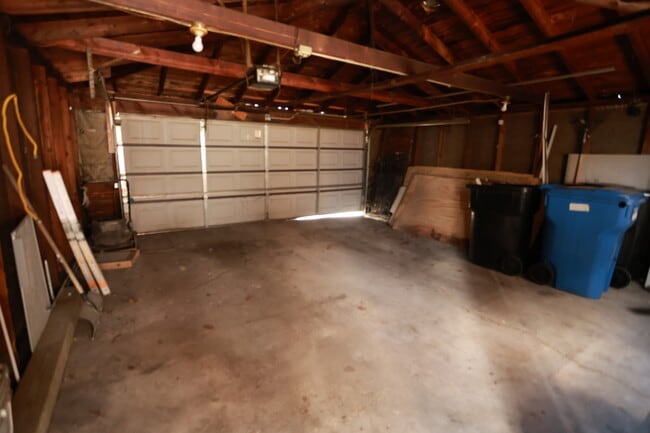 Building Photo - 637 W 59th St