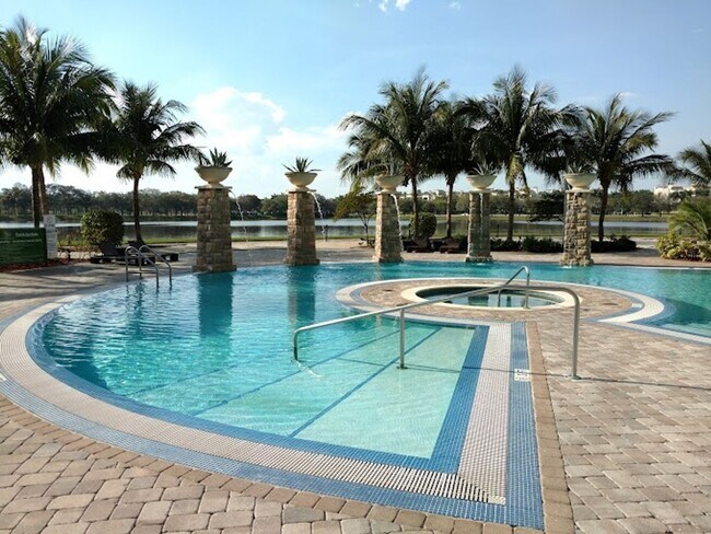 Building Photo - 2  Bedroom 2 baths Unfurnished Luxury Condo in Sunrise, Florida - Great Rental Price!