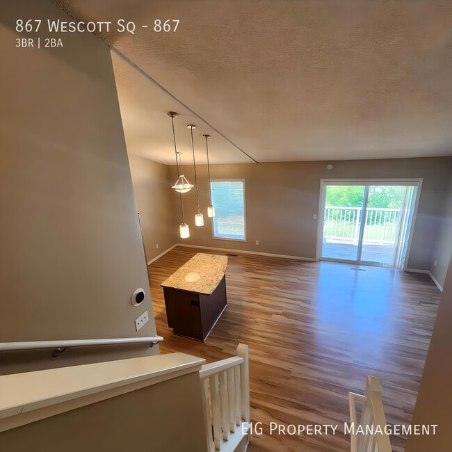 Building Photo - 867 Wescott Square