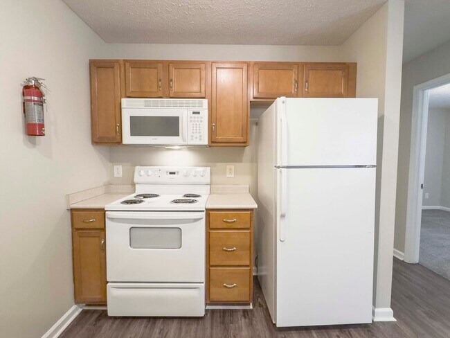 Building Photo - 1640 Golf Club Ln