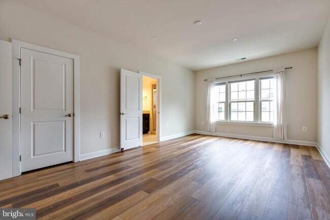 Building Photo - 7312 Taylor's Hill Ln
