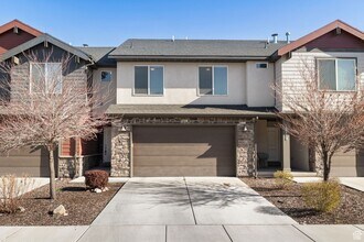 Building Photo - 3 Bedroom Townhome  in Pleasant Grove for Rent!