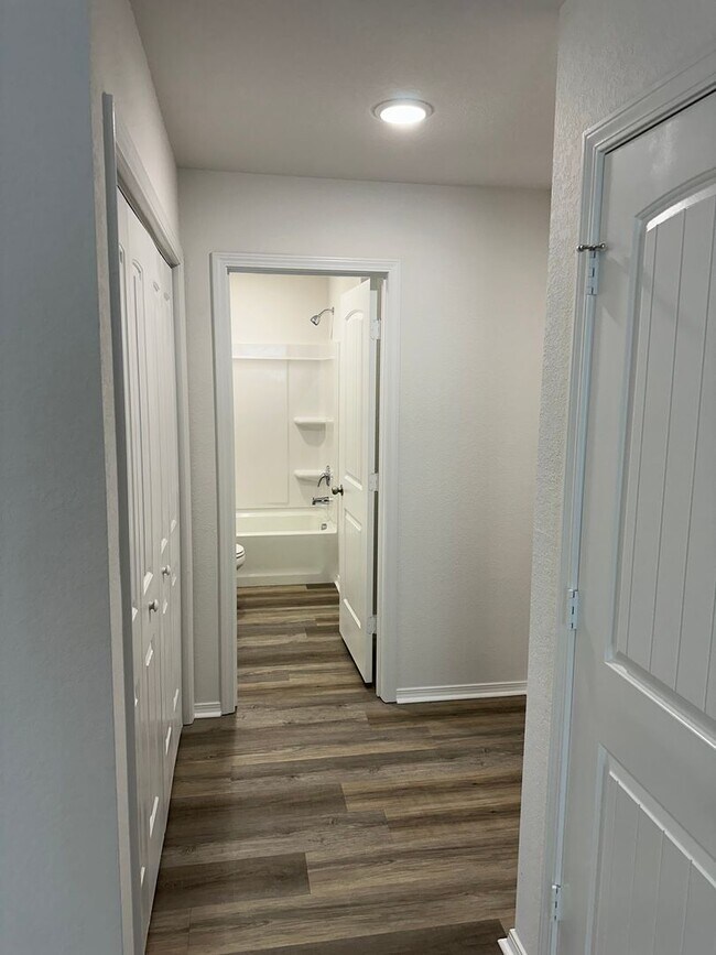 Building Photo - *Pre-leasing* NEW Three Bedroom | Two Bath...