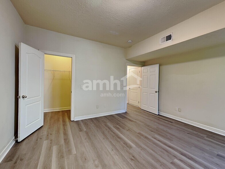 Building Photo - 908 Cabernet Trl