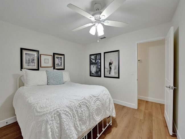 Building Photo - 4300 S Ocean Blvd