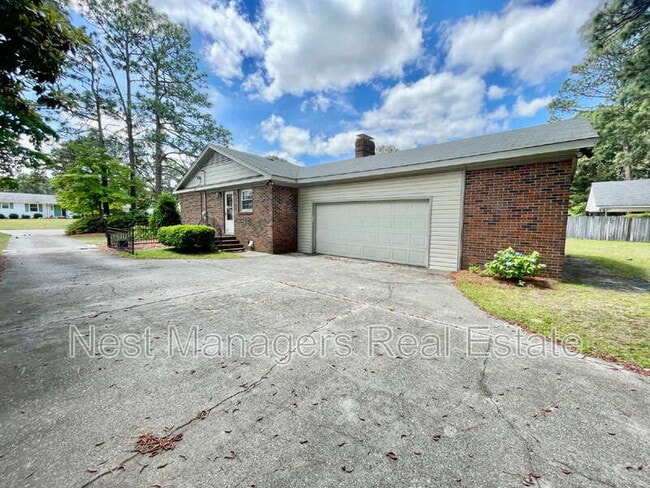 Building Photo - 2514 Dartmouth Dr
